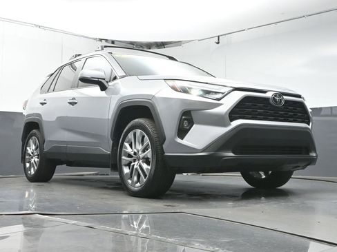 Used 2024 Toyota RAV4 XLE Premium image 33