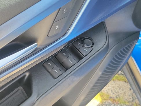 Certified 2024 Chevrolet Equinox EV LT FWD image 19