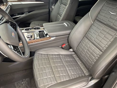 New 2025 Cadillac Escalade Sport Platinum image 9