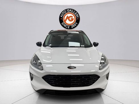 Used 2022 Ford Escape SEL w/ SEL Stealth AWD Package image 9