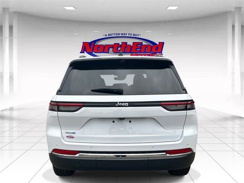 Used 2023 Jeep Grand Cherokee 4WD 4xe w/ Luxury Tech Group II image 4