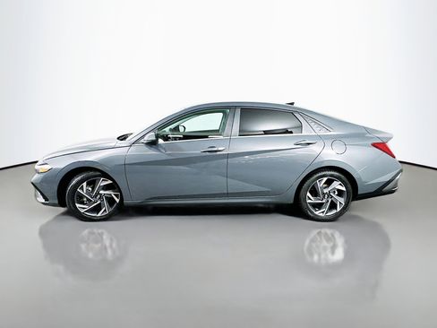 Certified 2024 Hyundai Elantra SEL w/ Convenience Package FWD image 4