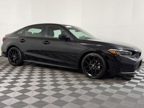 Used 2025 Honda Civic Sport image 6