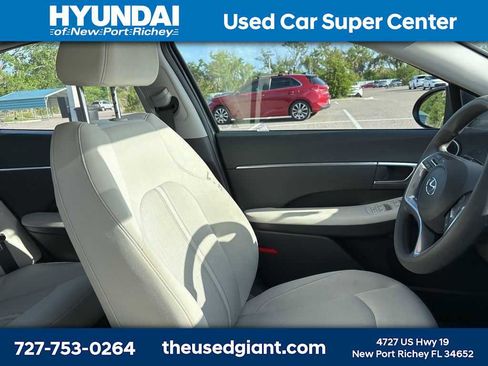 Used 2023 Hyundai Sonata SEL w/ Cargo Package image 7