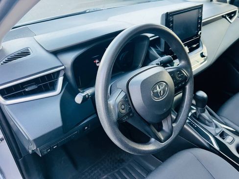 Used 2022 Toyota Corolla LE FWD image 18