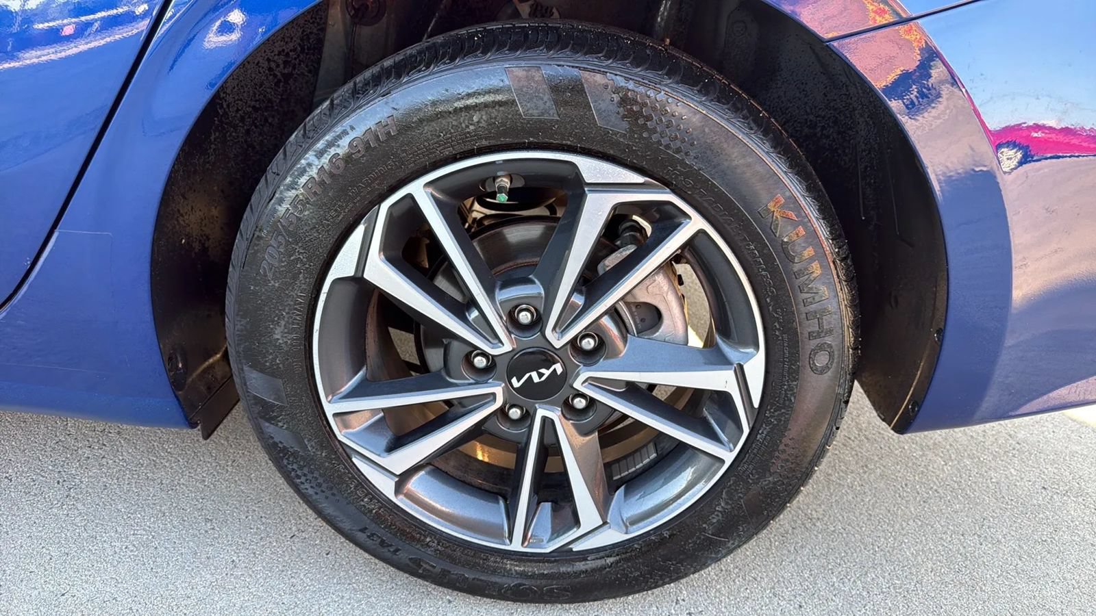 Used 2024 Kia Forte LXS w/ LXS Technology Package FWD image 14