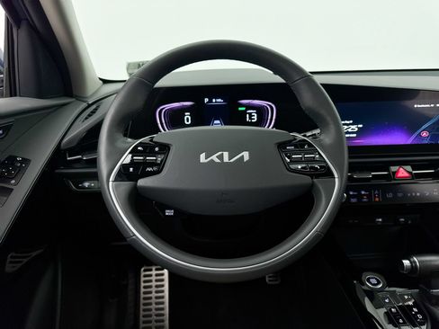 Certified 2024 Kia Niro SX Touring FWD image 34