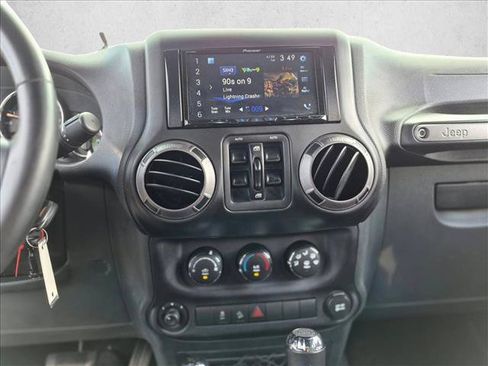 Used 2015 Jeep Wrangler Unlimited Sport w/ Quick Order Package 24S AWD/4WD image 10