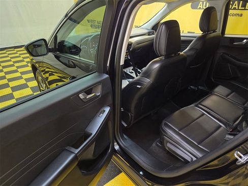 Used 2021 Ford Escape SEL image 18