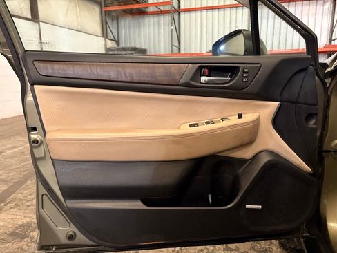Used 2015 Subaru Outback 2.5i Limited w/ Popular Package #4 image 6