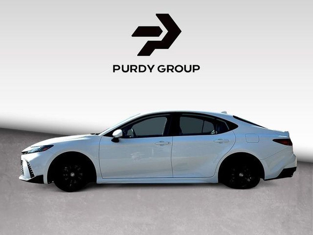 Used 2025 Toyota Camry SE FWD image 5