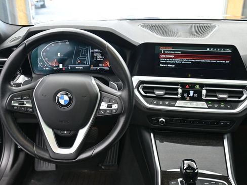 Used 2022 BMW 330i xDrive Sedan w/ Premium Package AWD/4WD image 11
