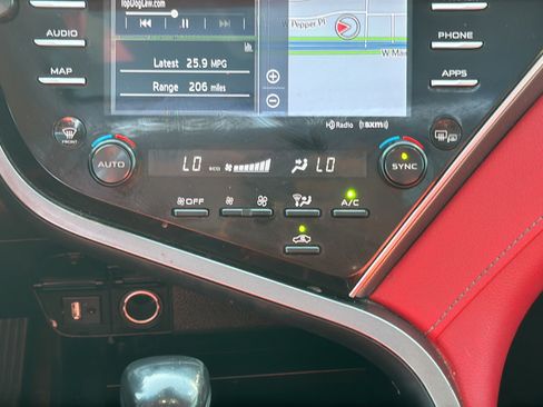 Used 2018 Toyota Camry XSE w/ Driver Assist Package FWD image 28