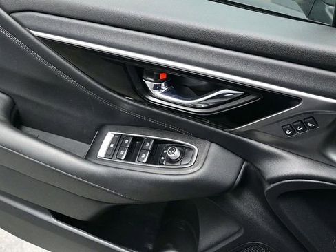Used 2021 Subaru Outback Limited image 19