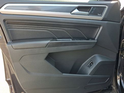 Used 2021 Volkswagen Atlas SEL Premium image 13