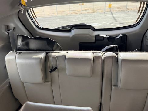 Used 2019 Toyota Highlander XLE image 18