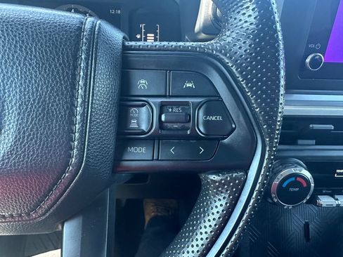 Used 2024 Toyota Tacoma SR5 AWD/4WD image 21