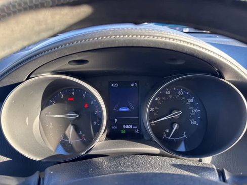 Used 2020 Toyota C-HR LE image 22