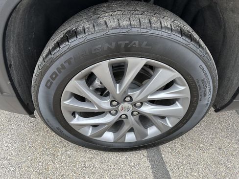 Used 2025 Buick Enclave Preferred image 13