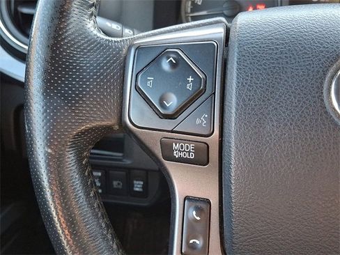 Used 2019 Toyota Tacoma TRD Off-Road image 20