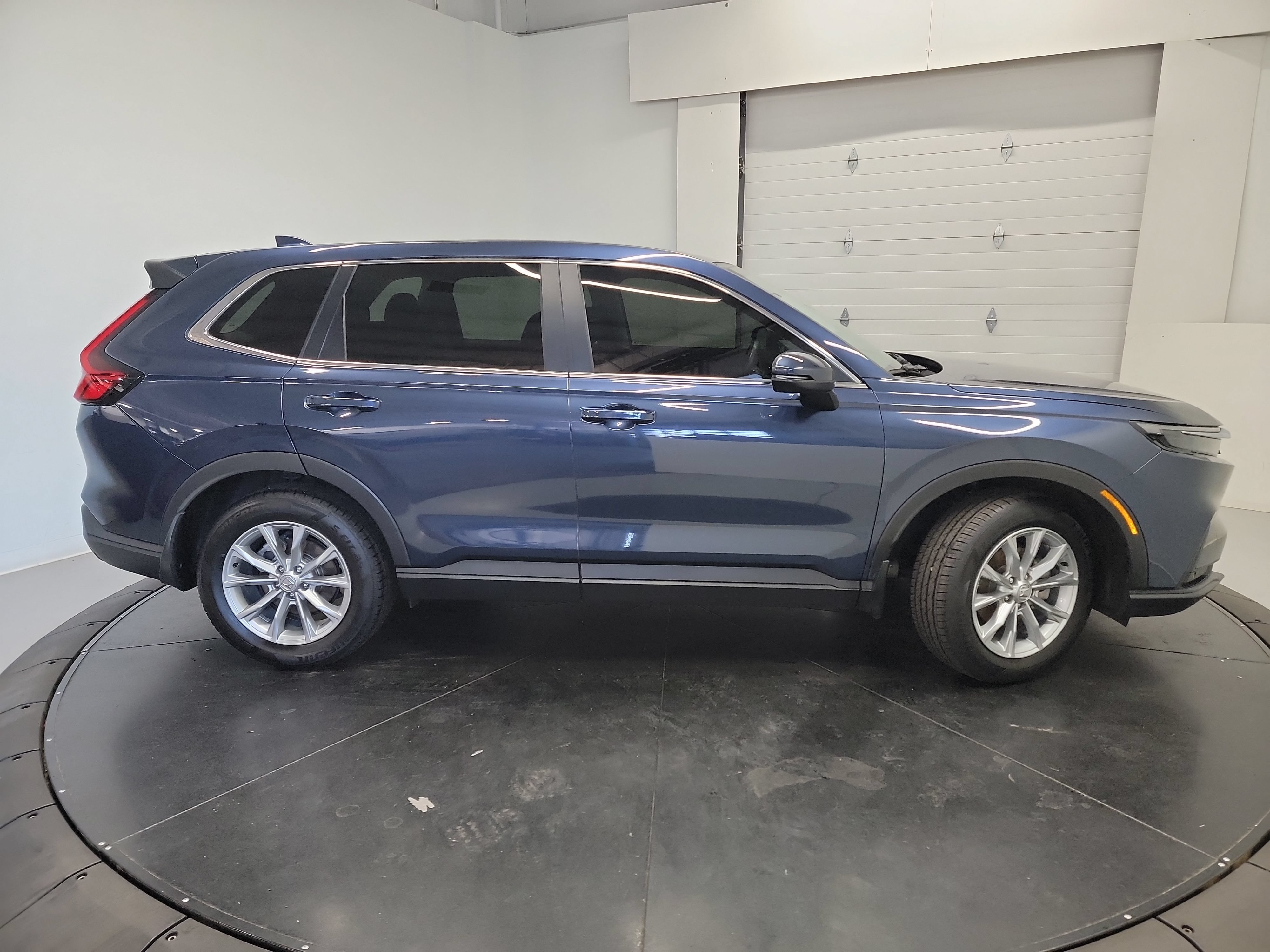 Used 2024 Honda CR-V EX-L image 11