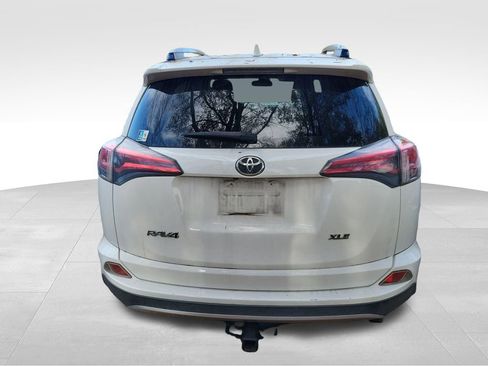 Used 2018 Toyota RAV4 XLE image 14