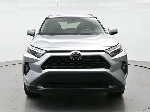 Used 2022 Toyota RAV4 XLE Premium image 6