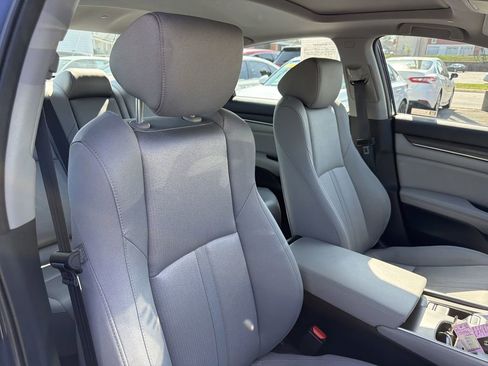 Used 2020 Honda Accord EX image 8