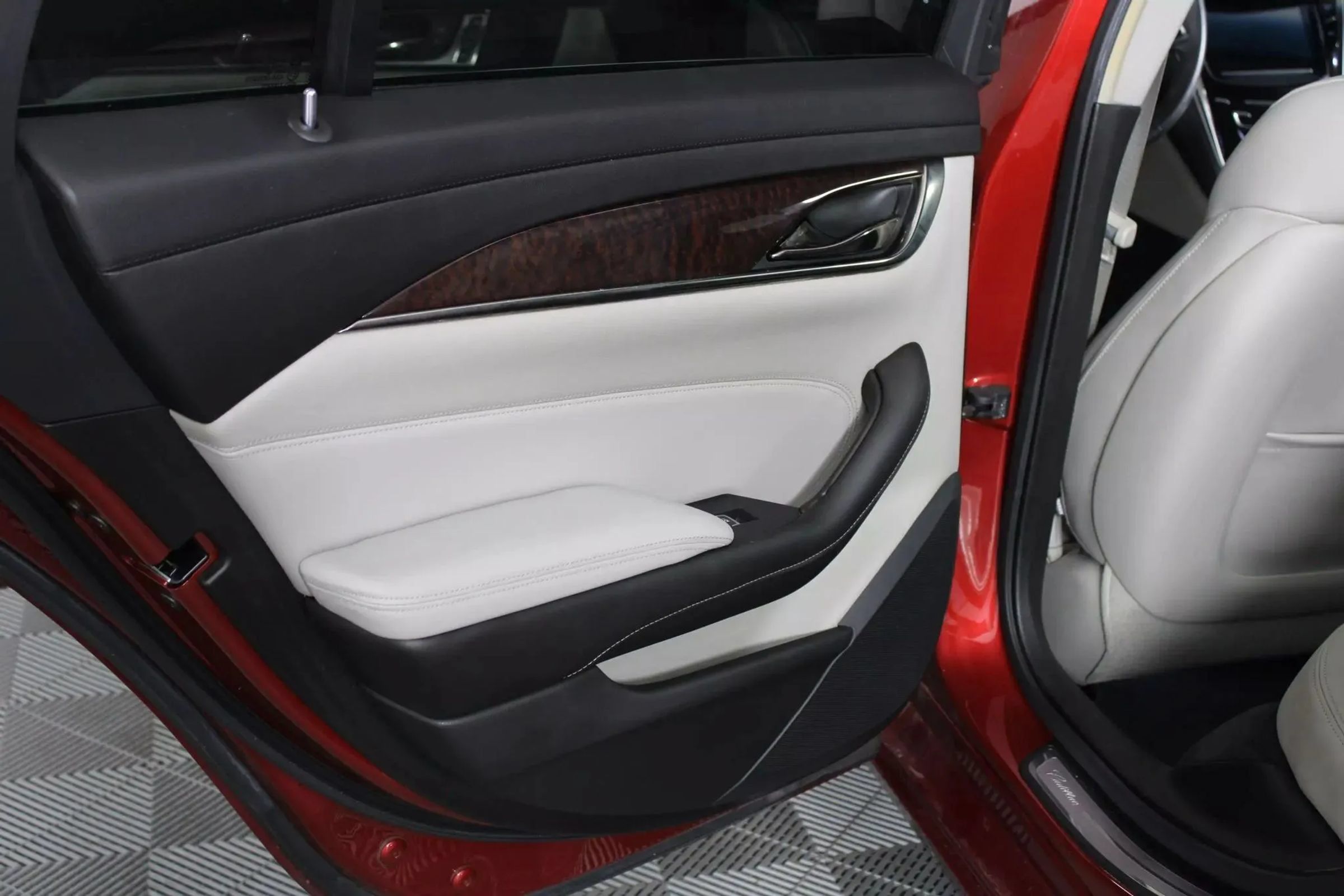 Used 2019 Cadillac CTS AWD Sedan image 40