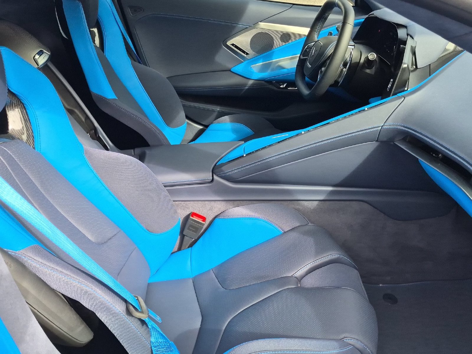 Used 2024 Chevrolet Corvette Stingray Premium Cpe RWD image 29