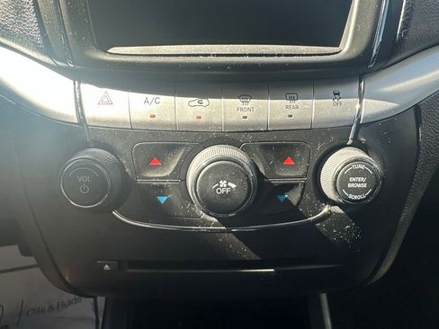 Used 2020 Dodge Journey SE FWD image 26
