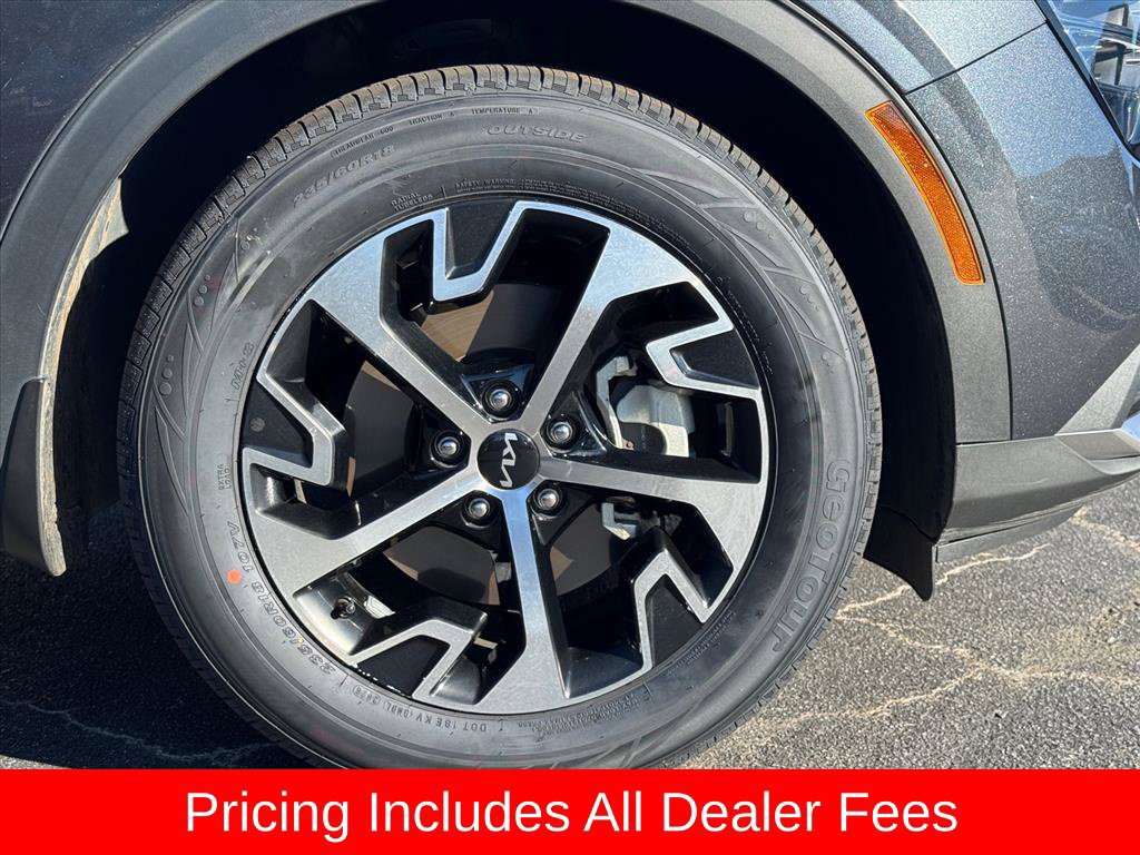 Used 2024 Kia Sportage EX FWD image 9