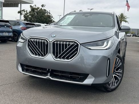 Used 2026 BMW X3 xDrive30i w/ Premium Package AWD/4WD image 3