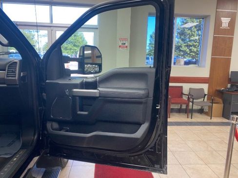 Used 2018 Ford F250 Platinum w/ Platinum Ultimate Package image 11