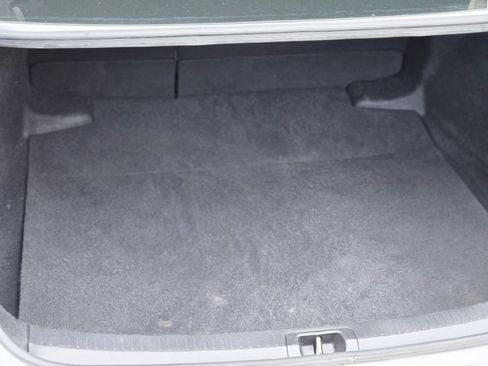 Used 2021 Toyota Corolla LE image 28