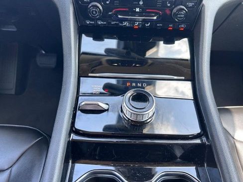 Used 2023 Jeep Grand Cherokee Limited image 16