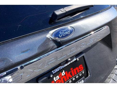 Used 2020 Ford Explorer Limited AWD/4WD image 34