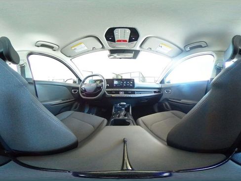 Used 2025 Kia K4 FWD image 41