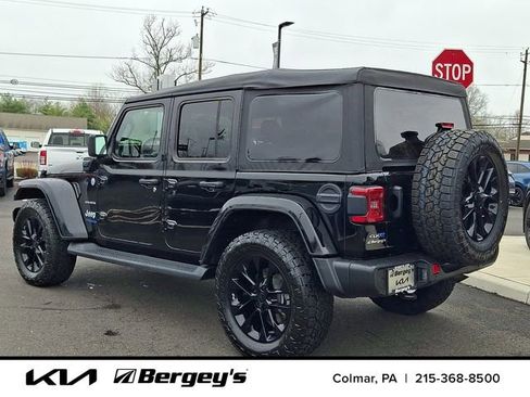 Used 2021 Jeep Wrangler Unlimited Sahara w/ Cold Weather Group AWD/4WD image 7