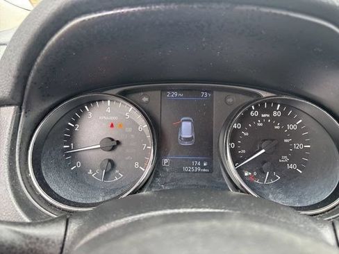 Used 2020 Nissan Rogue SV FWD image 15