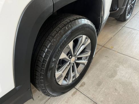 Used 2025 Chevrolet Equinox LT image 31