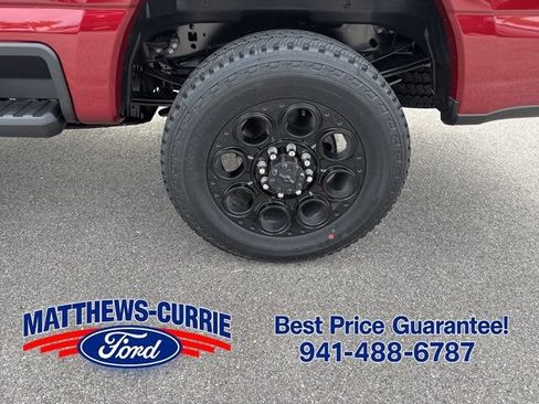 New 2026 Ford F250 Lariat w/ Black Appearance Package AWD/4WD image 17
