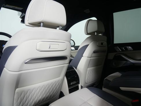 New 2026 BMW X7 M60i AWD/4WD image 18