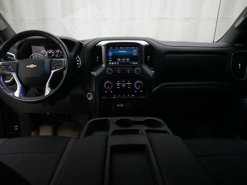 Used 2022 Chevrolet Silverado 1500 LT AWD/4WD image 5