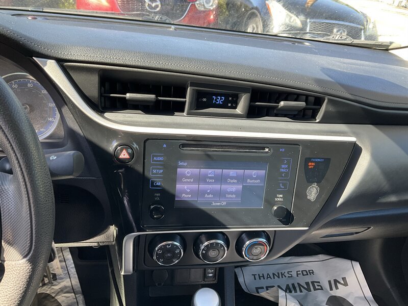 Used 2019 Toyota Corolla L FWD image 24