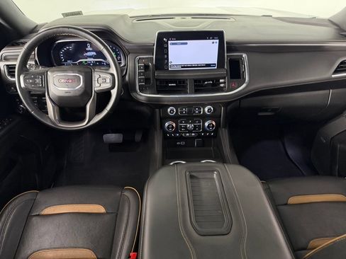 Used 2024 GMC Yukon AT4 w/ AT4 Premium Plus Package AWD/4WD image 13