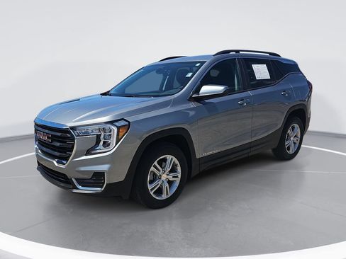 Certified 2023 GMC Terrain SLE w/ Driver Convenience Package AWD/4WD image 9