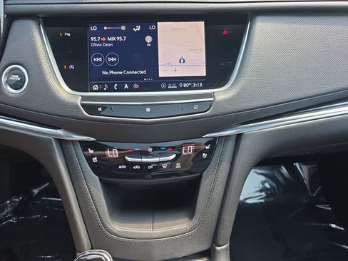 Used 2020 Cadillac XT5 Premium Luxury w/ LPO, Floor Liner Package AWD/4WD image 20
