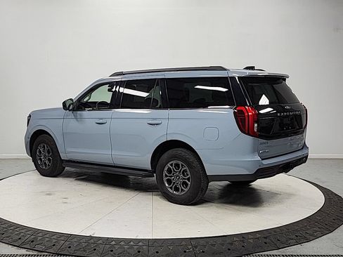 Used 2025 Ford Expedition Active AWD/4WD image 5