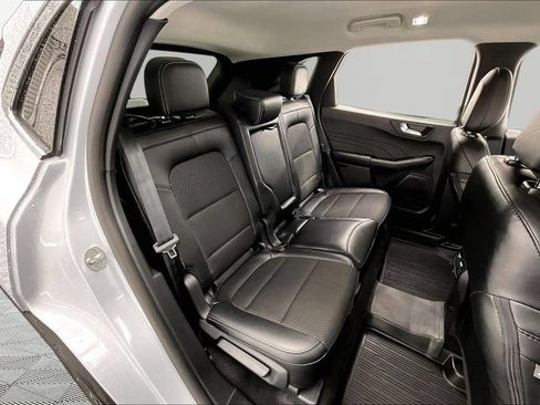 Certified 2025 Ford Escape SE FWD image 27